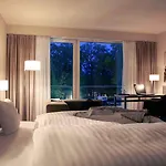 ميركيور آم إنتنفانغ فندق 4*