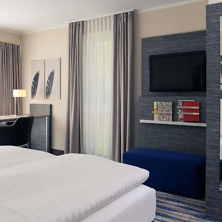 Mercure Am Entenfang Hotel 4*