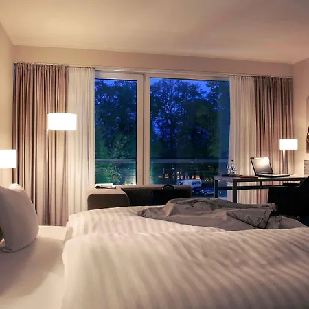 Mercure Am Entenfang Hotel 4*