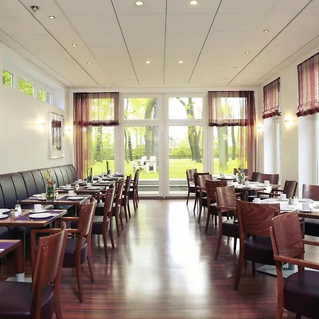 Mercure Am Entenfang Hotel 4*