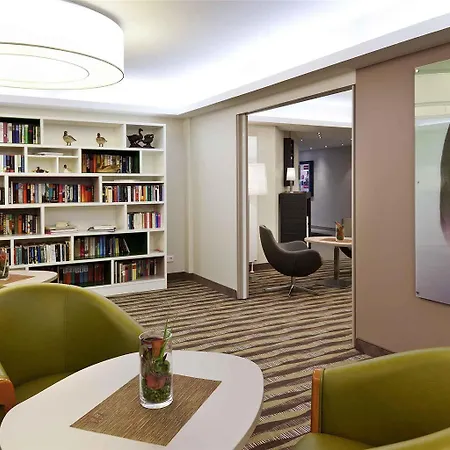 Mercure Am Entenfang Hotel 4*