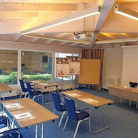 Mercure Am Entenfang Otel 4*