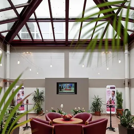 Mercure Am Entenfang מלון 4*