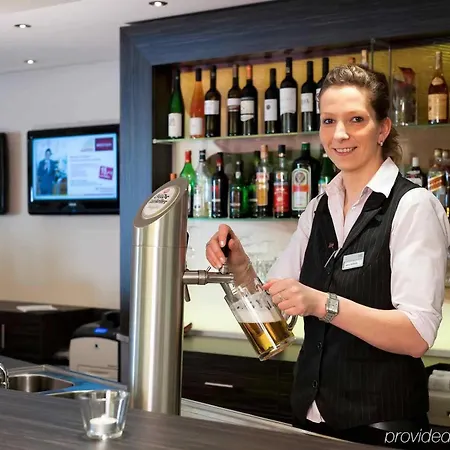 Отель Mercure Am Entenfang 4*