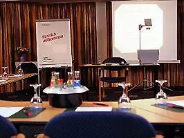 Mercure Am Entenfang Hotel 4*