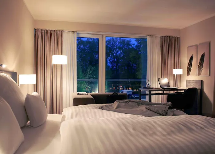 Mercure Am Entenfang Hotel 4*