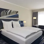 Mercure Am Entenfang Hotel 4*