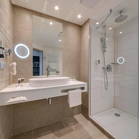Hotel Mercure Am Entenfang 4*